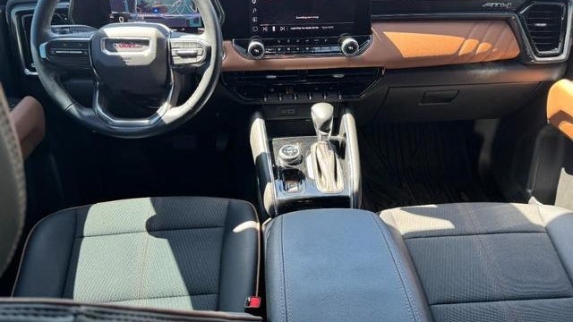 2025 GMC Canyon AT4