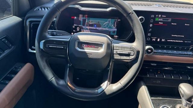 2025 GMC Canyon AT4