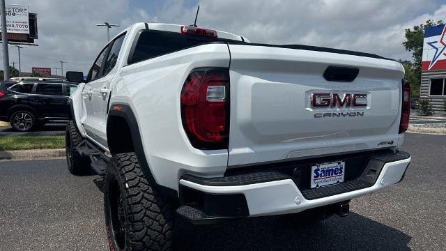 2025 GMC Canyon AT4