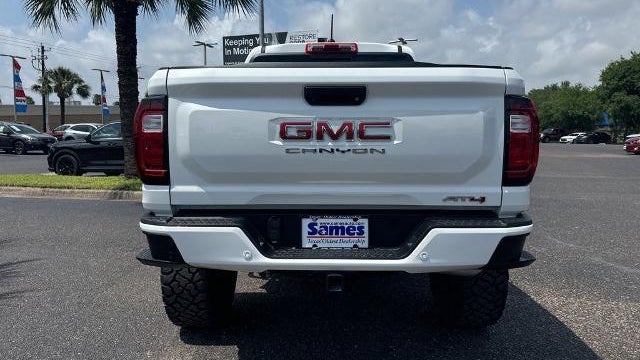 2025 GMC Canyon AT4