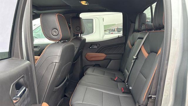 2025 GMC Canyon AT4