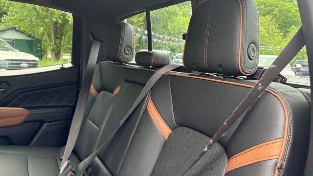 2025 GMC Canyon AT4