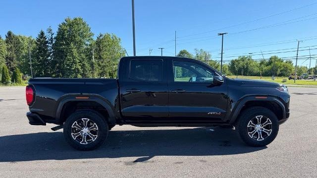 2025 GMC Canyon AT4