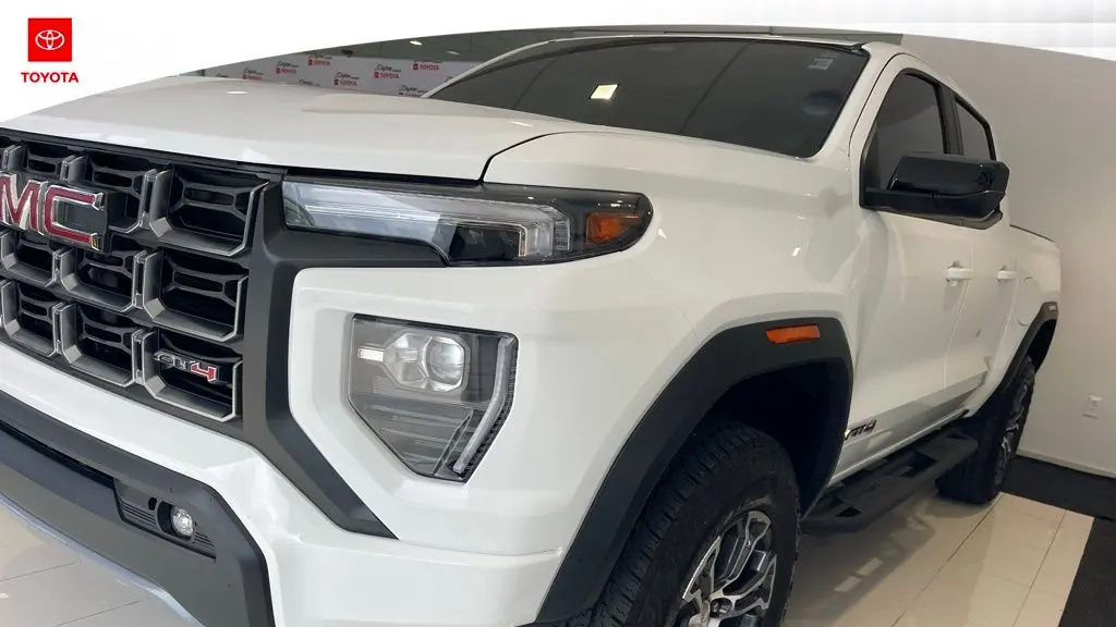 2025 GMC Canyon AT4