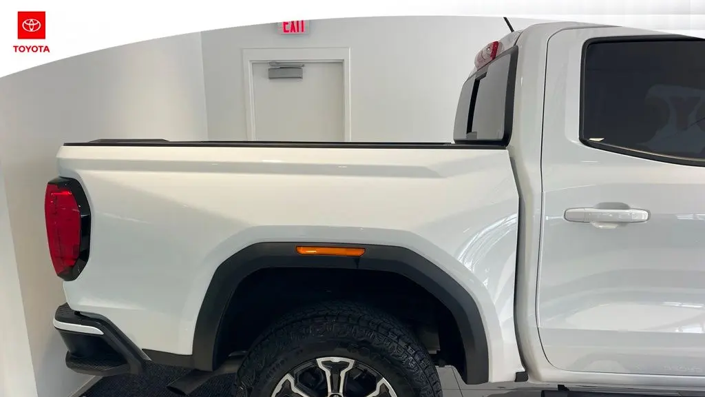 2025 GMC Canyon AT4