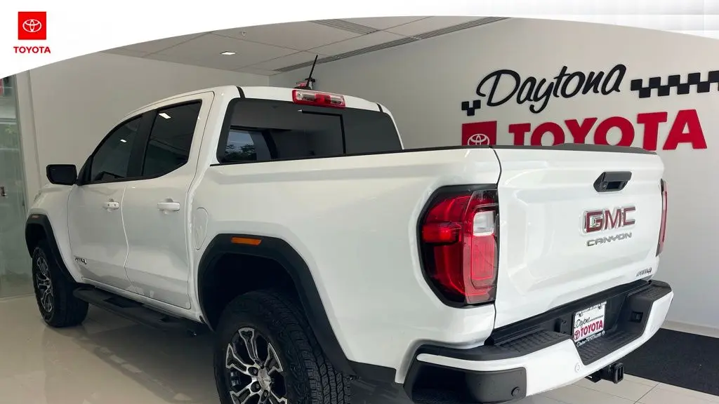 2025 GMC Canyon AT4