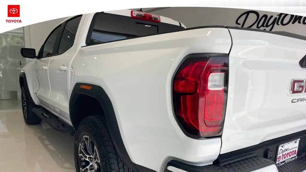 2025 GMC Canyon AT4