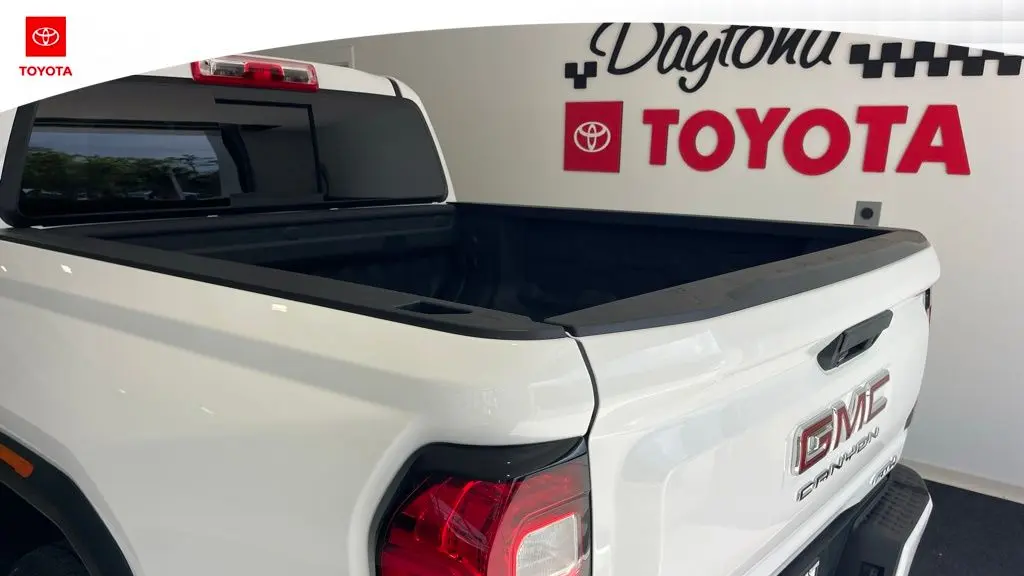 2025 GMC Canyon AT4