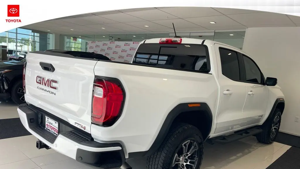 2025 GMC Canyon AT4