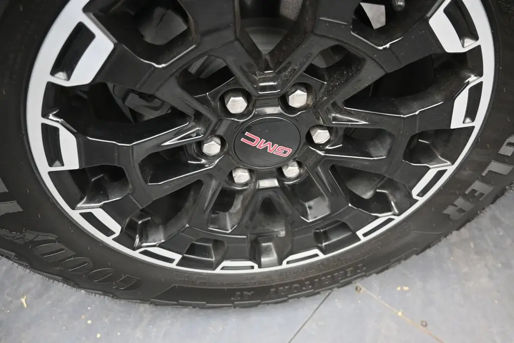 2026 GMC Canyon - $43,988