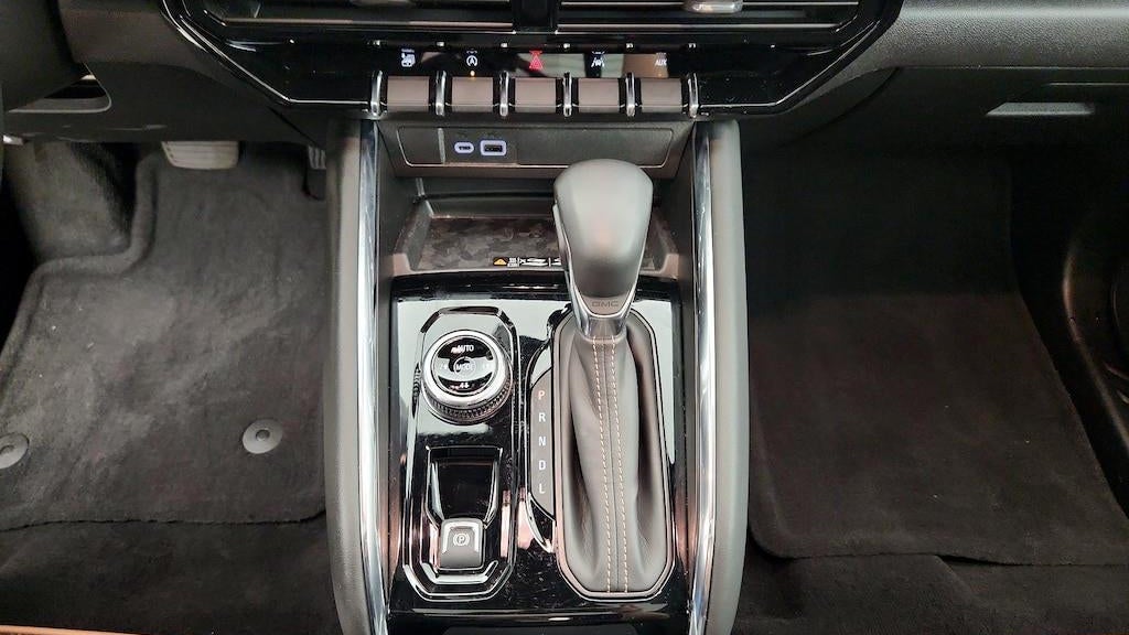 2025 GMC Canyon AT4
