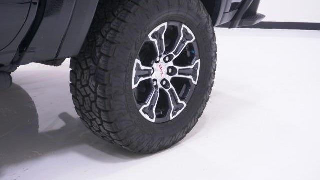 2025 GMC Canyon AT4