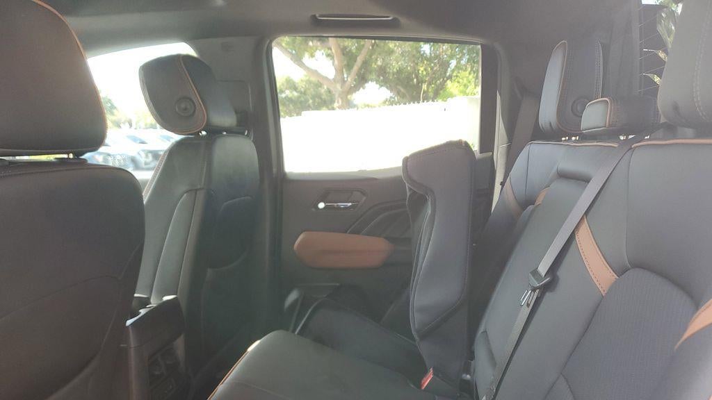 2025 GMC Canyon AT4