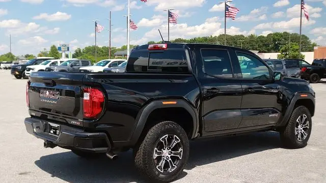 2025 GMC Canyon AT4