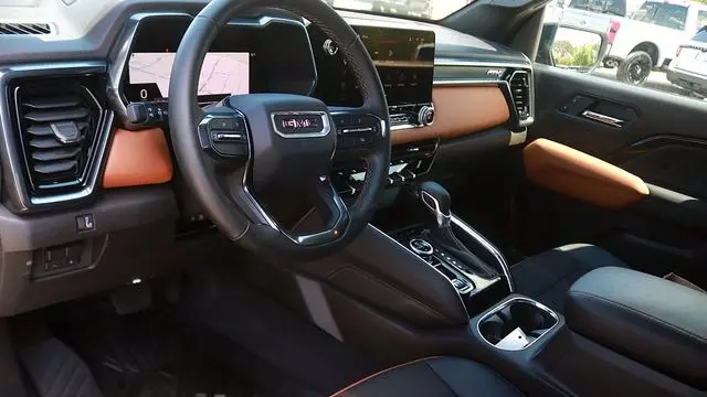 2025 GMC Canyon AT4