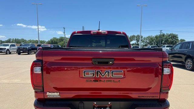 2025 GMC Canyon Denali