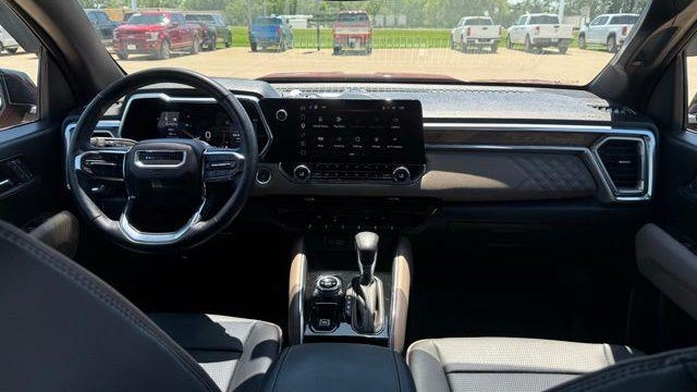 2025 GMC Canyon Denali