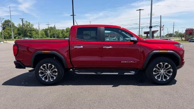 2025 GMC Canyon Denali