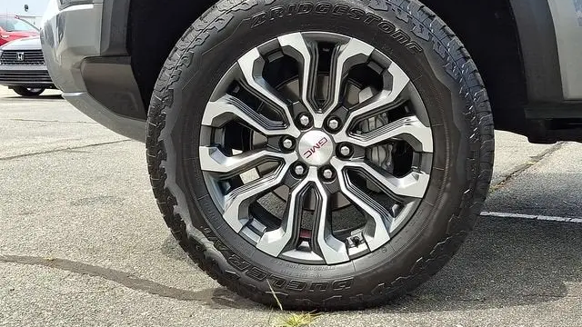 2025 GMC Canyon Denali