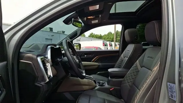 2025 GMC Canyon Denali
