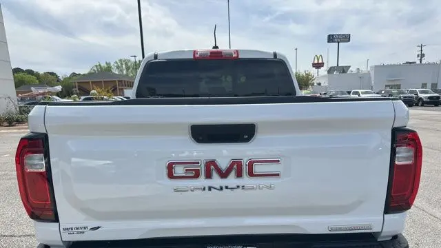 2024 GMC Canyon Elevation