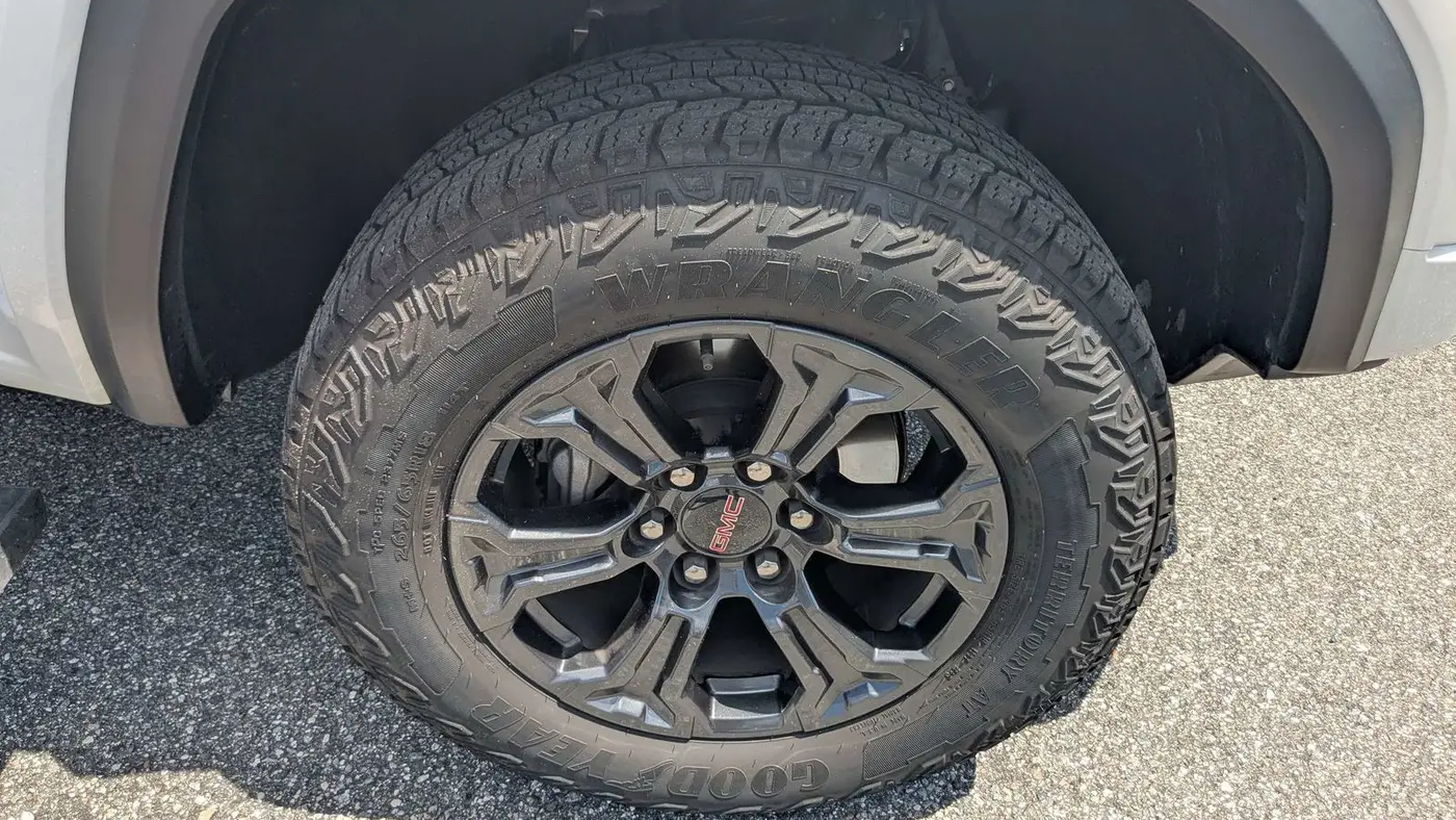 2024 GMC Canyon Elevation