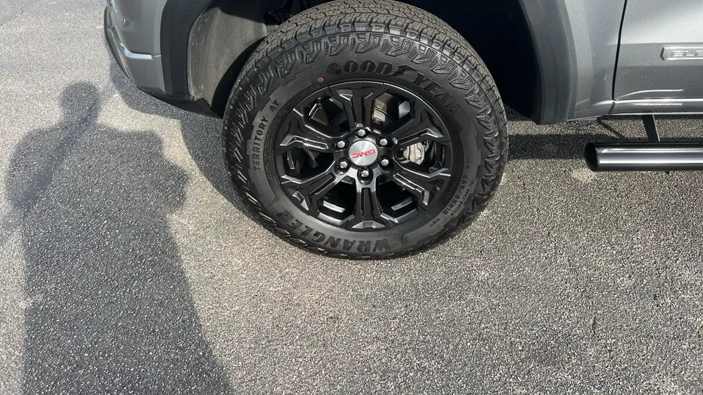 2024 GMC Canyon Elevation