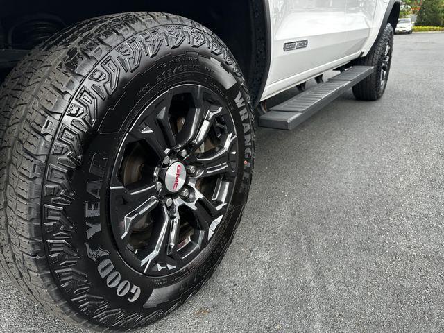 2023 GMC Canyon - $33,700