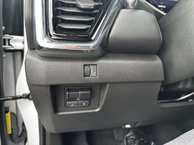 2023 GMC Canyon - $33,700