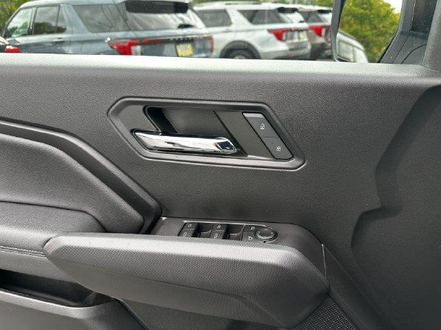 2023 GMC Canyon - $33,700
