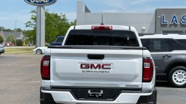 2024 GMC Canyon Elevation