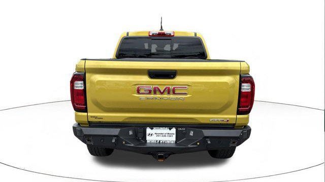 2024 GMC Canyon AT4