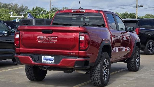 2024 GMC Canyon AT4