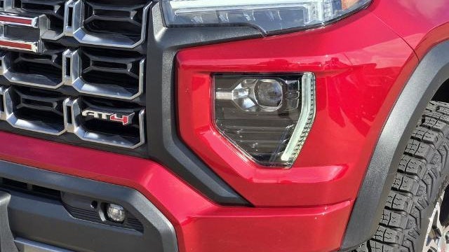 2024 GMC Canyon AT4