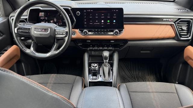 2024 GMC Canyon AT4