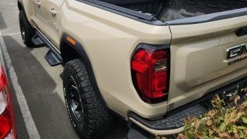 2023 GMC Canyon AT4