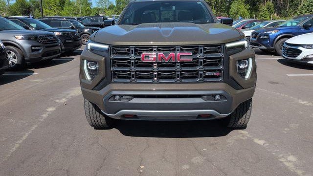 2023 GMC Canyon AT4
