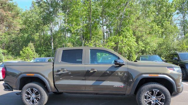 2023 GMC Canyon AT4