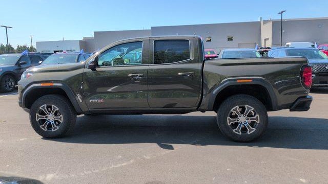 2023 GMC Canyon AT4