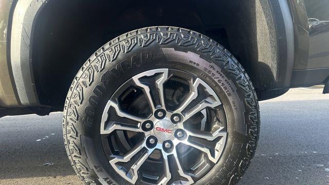 2023 GMC Canyon AT4