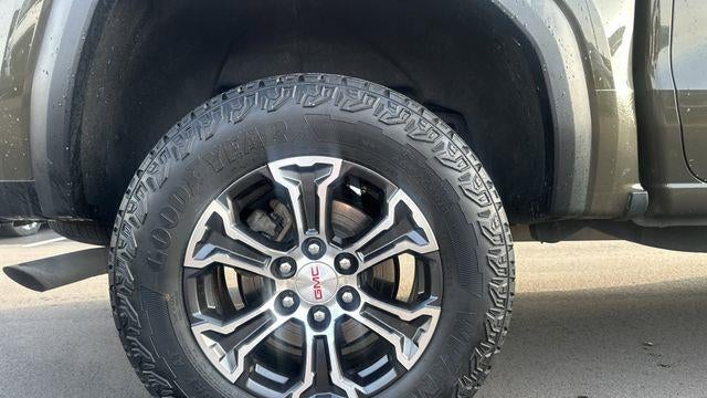 2023 GMC Canyon AT4