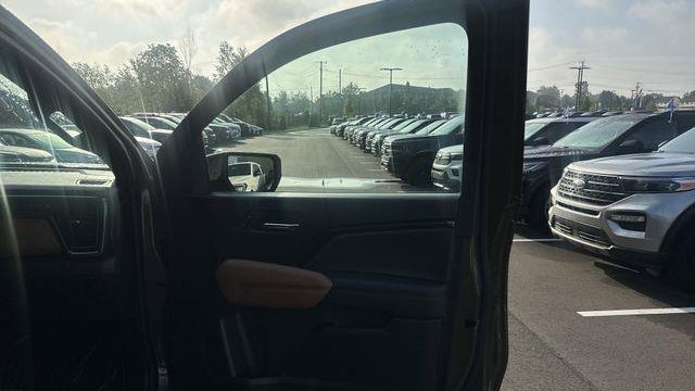 2023 GMC Canyon AT4