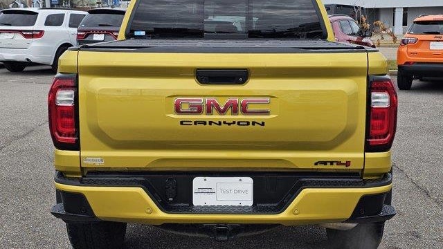 2023 GMC Canyon AT4