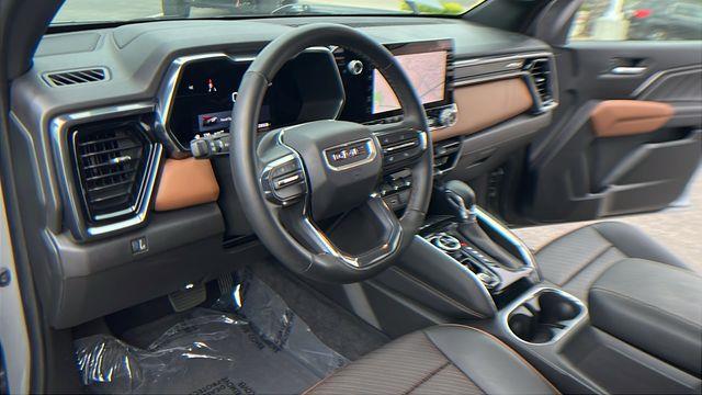 2023 GMC Canyon AT4