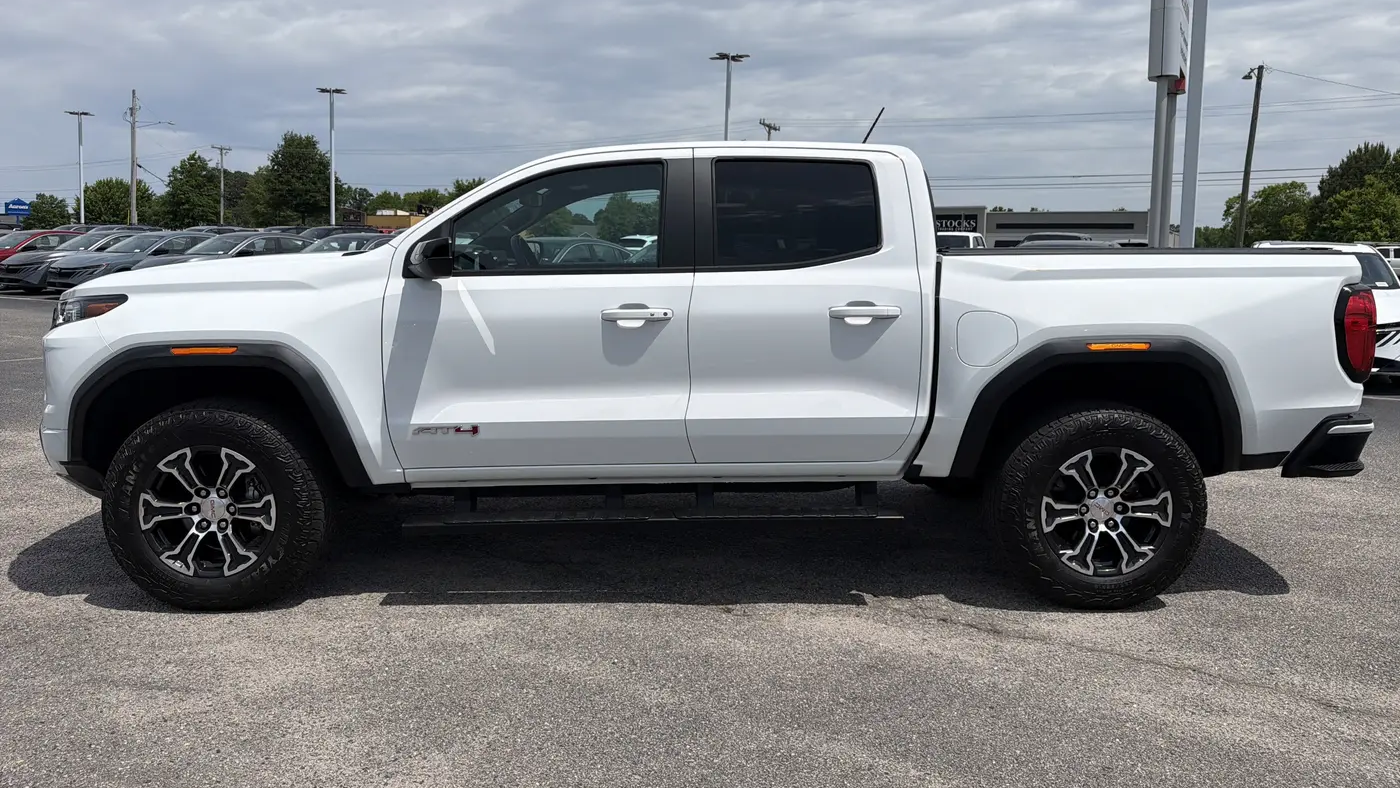 2023 GMC Canyon AT4