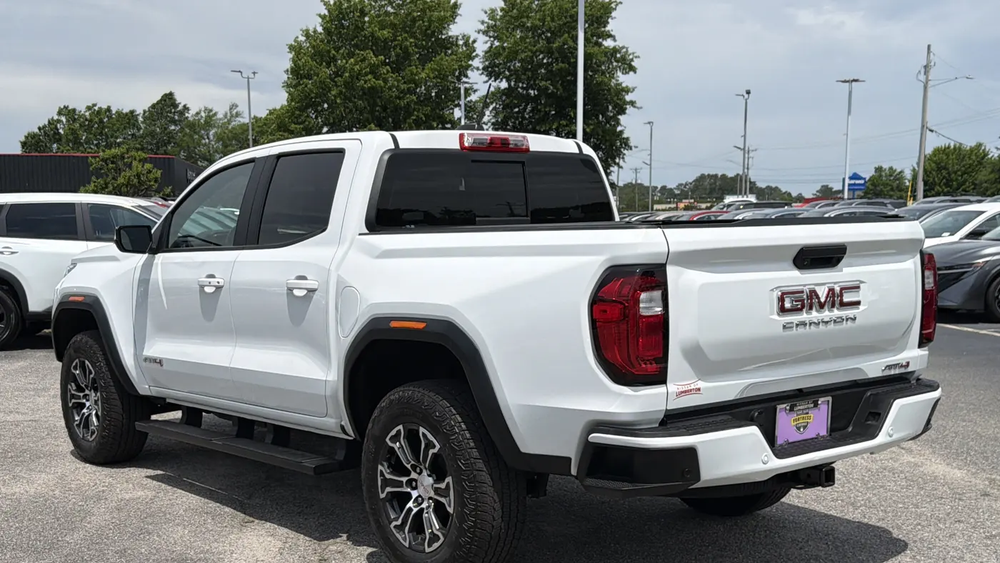 2023 GMC Canyon AT4