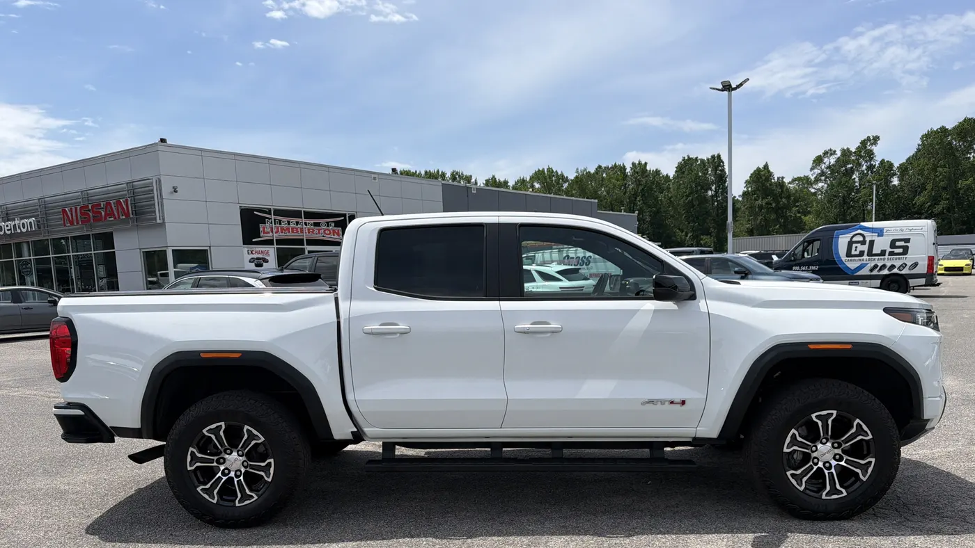 2023 GMC Canyon AT4