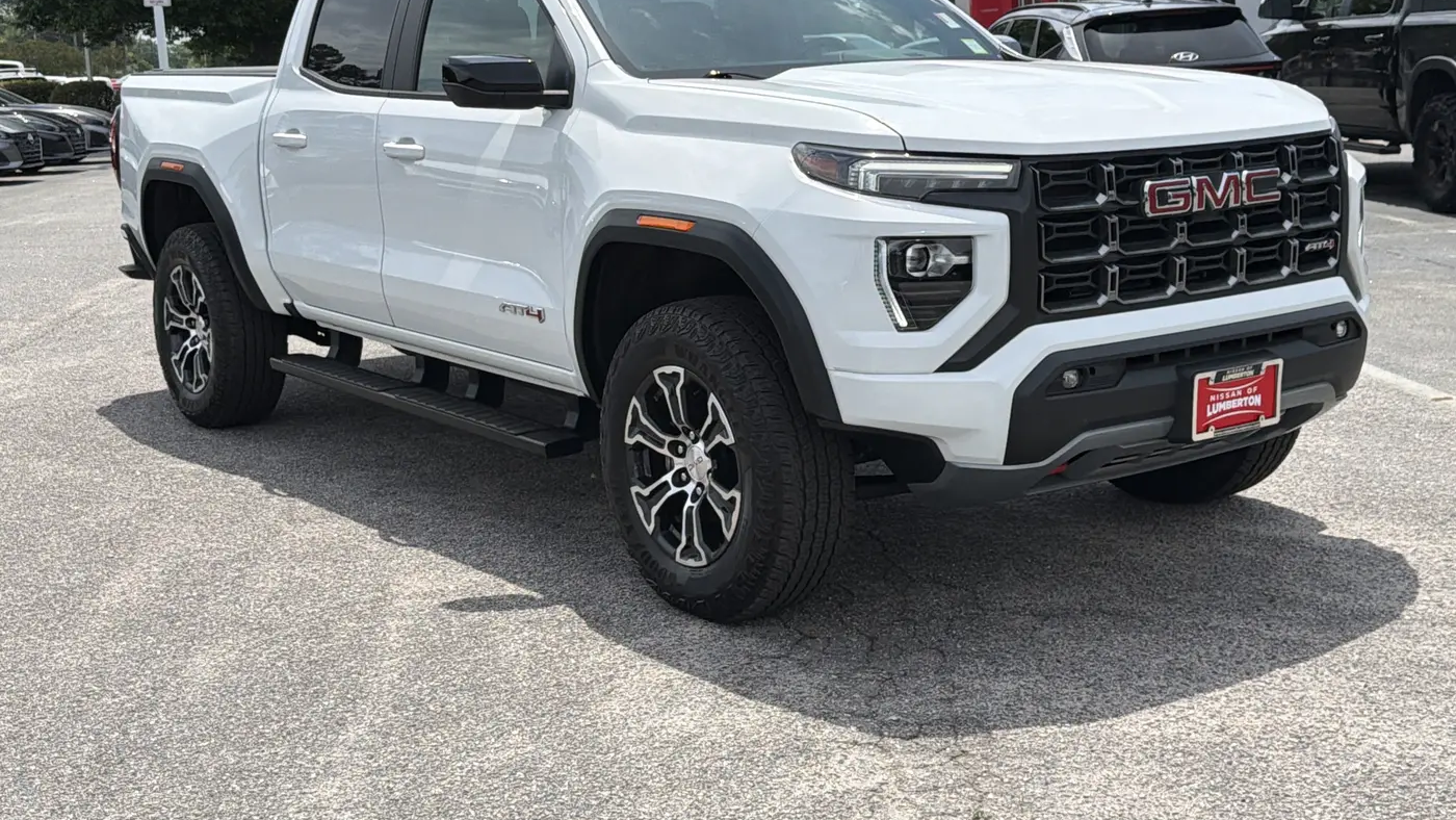 2023 GMC Canyon AT4