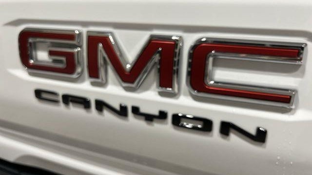 2024 GMC Canyon AT4