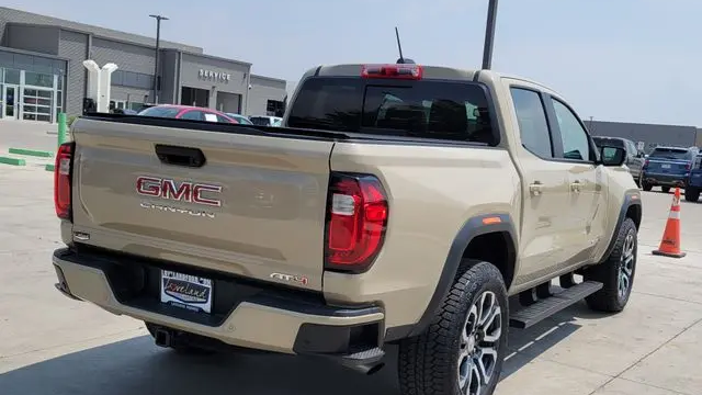 2024 GMC Canyon AT4